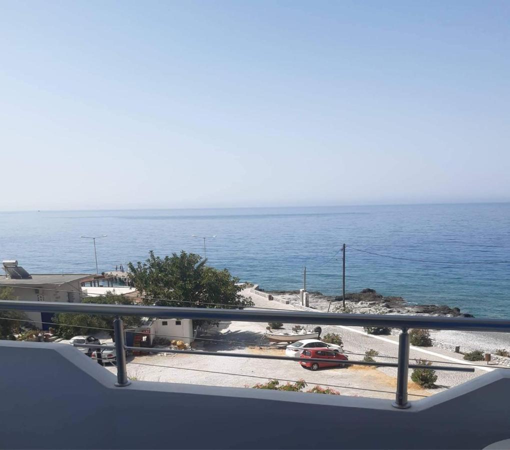 Tarra Hotell Ayia Roumeli Exteriör bild