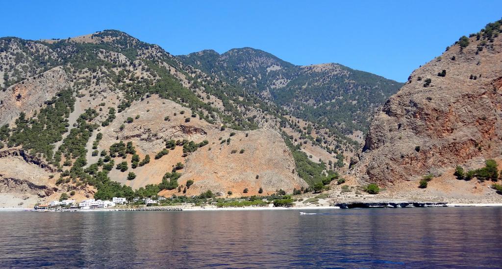 Tarra Hotell Ayia Roumeli Exteriör bild