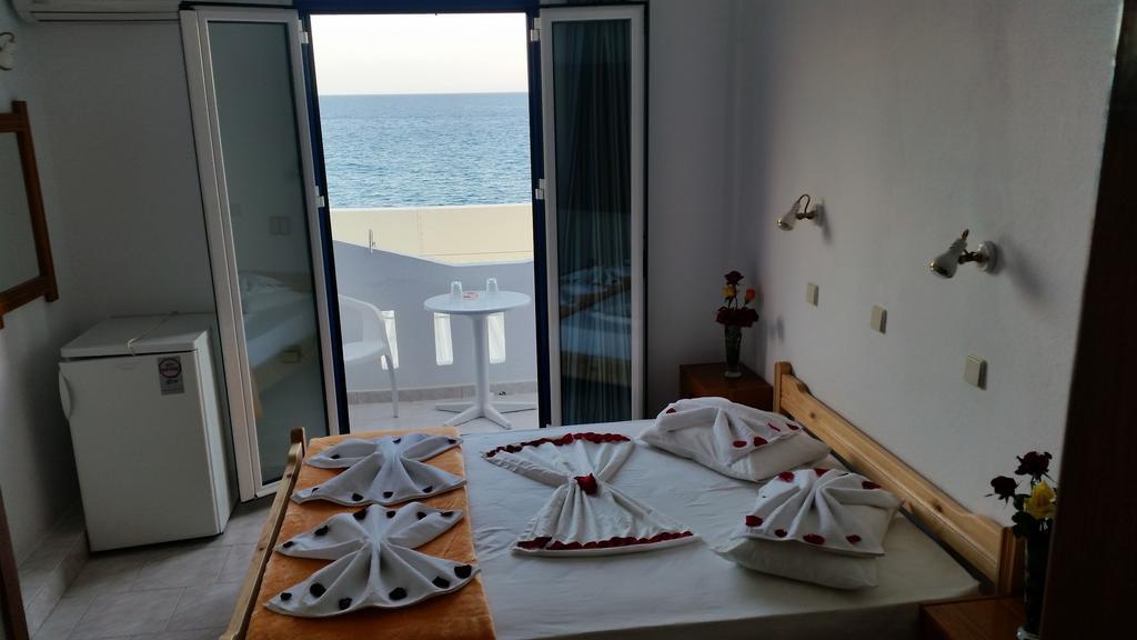 Tarra Hotell Ayia Roumeli Rum bild